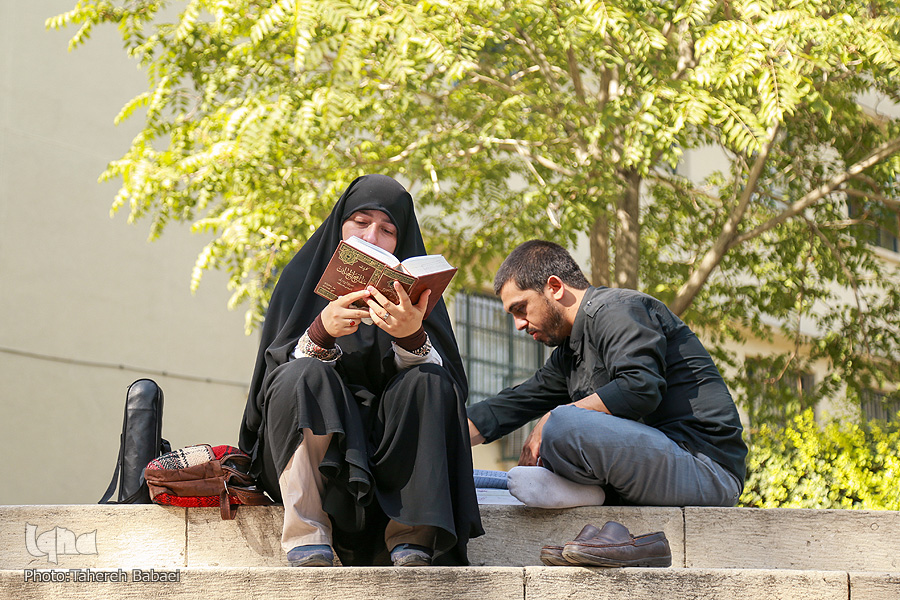Tehran universitetində ƏRƏFƏ duası