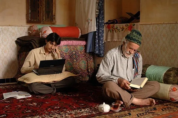 نمایش «عوارض جانبی» «یه حبه قند» در تلویزیون