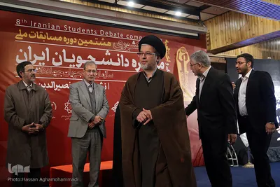 حجت الاسلام والمسلمین سعیدرضا عاملی، دبیر شورای عالی انقلاب فرهنگی در اختتامیه هشتمین دوره مسابقات ملی مناظره دانشجویان کشور