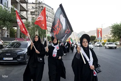 کاروان دانشگاهیان استان البرز پای پیاده در راه تشییع رهبر شهید