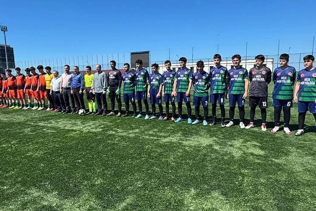 Rize’de Hafızlık Kur’an Kursları arası futbol turnuvası başladı