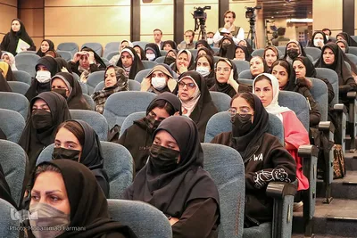 مراسم اختتامیه نمایشگاه هنرهای تجسمی هنرمندان شاهد و ایثارگر منطقه ۴ کشور