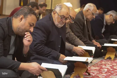 جزءخوانی قرآن کریم در حرم شاهچراغ (ع)
