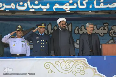 رژه نیروهای مسلح در اولین روز دفاع مقدس در همدان