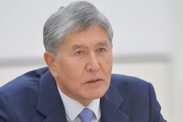 Атамбаеву предъявлены обвинения в коррупции