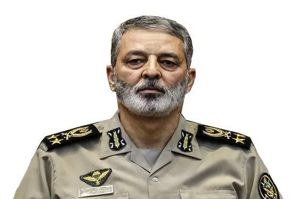 تولید انبوه پهپادها را ادامه خواهیم داد