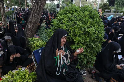 مراسم پرفیض دعای عرفه در گلزار شهدا تهران
