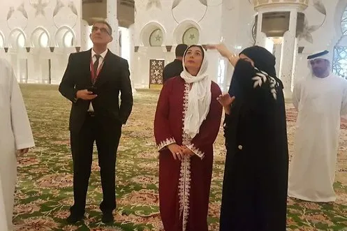 گام بلند امارات برای عادی‌سازی روابط با اسرائیل/ وزیر صهیونیست در مسجد ابوظبی + عکس
