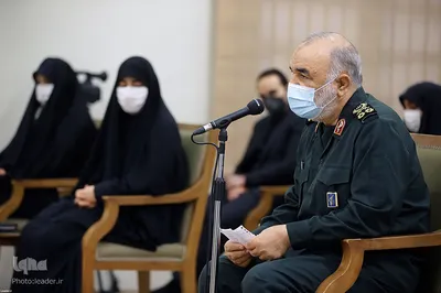دیدار خانواده و اعضای ستاد بزرگداشت شهید حاج قاسم سلیمانی با رهبر انقلاب