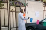 اقامه نماز عید فطر در محله منبع آب اهواز 