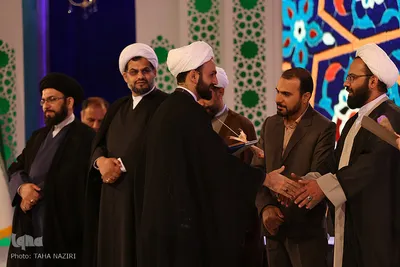 تقدیر از برگزیدگان رشته معارف تفسیر مسابقات سراسری قرآن - اراک/عکاس:طاها نظیری