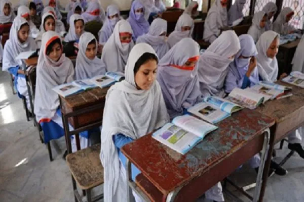Pandangan Syiah Terhadap Penyatuan buku teks di Pakistan