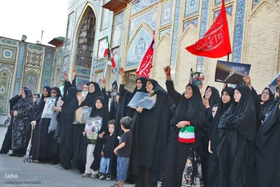 آیین وداع با پیکر مطهر سرهنگ پاسدار «شهید محمدناصر دلیرور» از شهدای نیروی دریایی سپاه  در حرم شاهچراغ(ع)