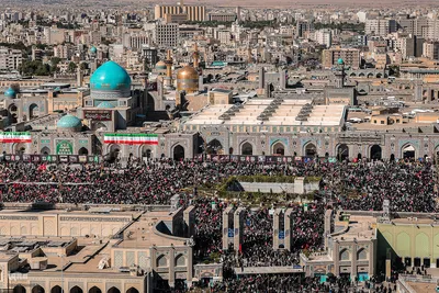 تشییع پیکر مطهر رهبر شهید در مشهد مقدس