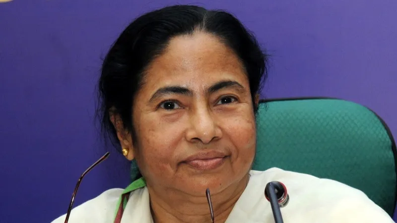 উত্তর প্রদেশে ধর্মীয় বিভাজন নিয়ে উদ্বেগ প্রকাশ করলেন মমতা
