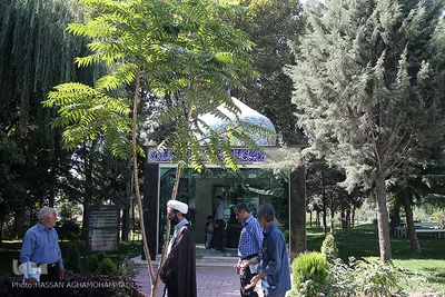 مزار مرحوم سیف‌الدین کامرانی، بنیانگذار بنیاد خیریه کامرانی