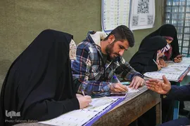 جلوه‌هایی از حضور پرشور مردم در ساعات پایانی انتخابات