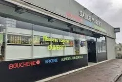 France : une nouvelle supérette avec boucherie halal ouvre à Sablé-sur-Sarthe