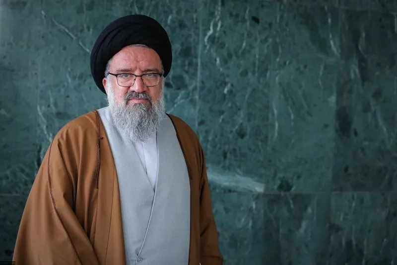 اهانت به اعتقادات مردم فتنه و اغتشاش است