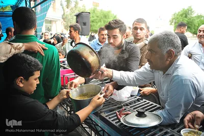 پخت و توزیع 2500 کیلو آش نذری به مناسبت رحلت پیامبر(ص) در اهواز 