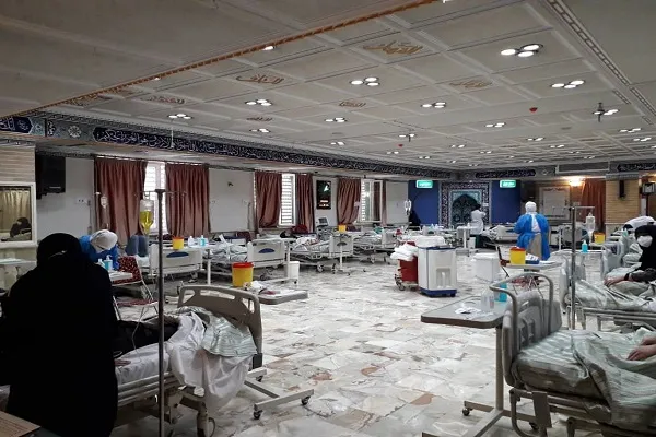 نمازخانه بیمارستان خاتم‌الانبیاء(ص)، پذیرای بیماران کرونایی / کتیبه‌های قرآنی که نشاط معنوی بیماران را حفظ می‌کند