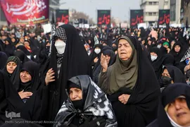 تشییع پیکرهای ۱۲ شهید گمنام در مشهد مقدس