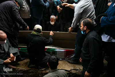 خاکسپاری پیکر شهید مدافع حرم مهدی بختیاری