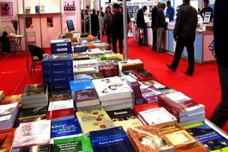نمایشگاه کتاب جنوب کرمان گشایش می‌یابد