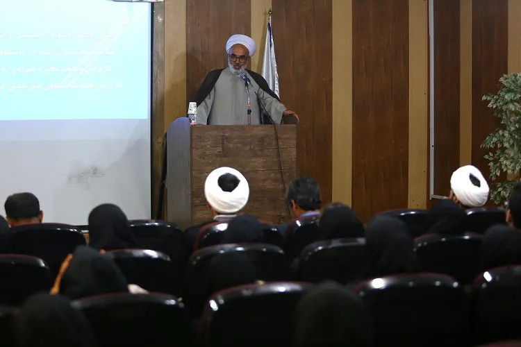 ضرورت ایجاد فضای مطلوب برای آزاداندیشی در بین دانشجویان