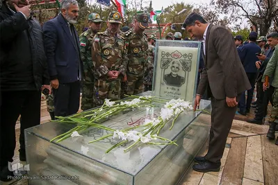 گلباران مزار مطهر شهداي انقلاب اسلامي