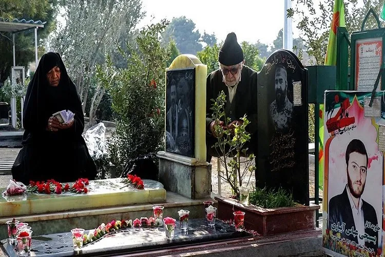 تولید 100 «سند افتخار» از والدین شهدای گیلانی