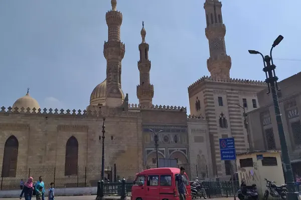 Al-Azhar condena a Charlie Hebdo por caricaturas ofensivas sobre el Islam