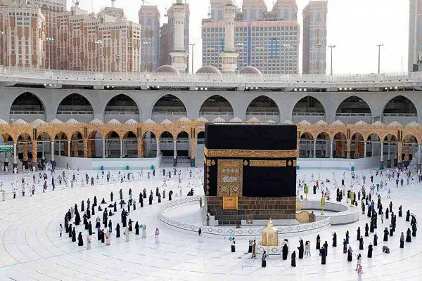 Suudi Arabistan, Umre için hacı adaylarını kabul ediyor