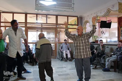 لحظه‌های دلتنگی و انتظار پدران در خانه سالمندان حضرت علی(ع)ملایر در روز پدر‎‎