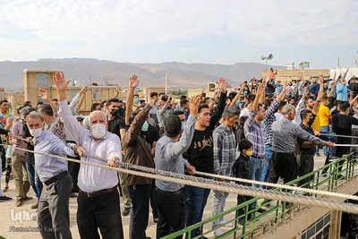 آیین سنتی برپایی خیمه‌های عاشورایی زرقان‎‎