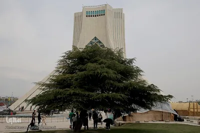 برج آزادی میزبان مسافران نوروزی