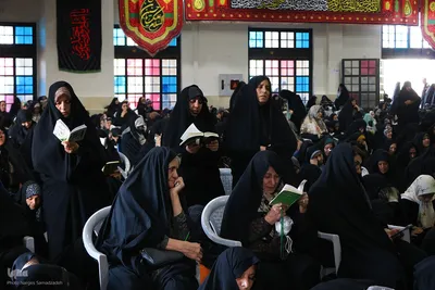 مراسم دعای عرفه در گلستان شهدای اصفهان