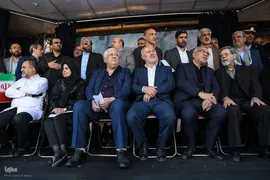 تجمع امدادگران و کادر درمان در میدان فلسطین
