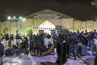آیین شام غریبان در گلستان شهدای اصفهان‎