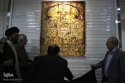 رونمایی از قالیچه محرابی باغی در موزه فرش آستان قدس