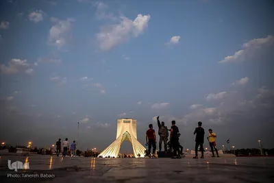 نورافشانی در میدان آزادی تهران در شب عید بزرگ غدیر