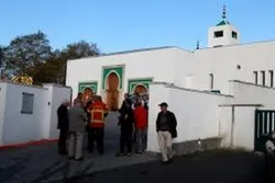 Enam Masjid Prancis Siap Ditutup