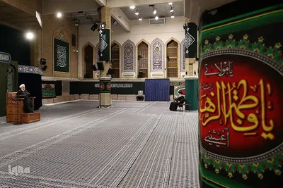 اولین شب مراسم عزاداری شهادت حضرت فاطمه زهرا(س) در حسینیه امام خمینی(ره)