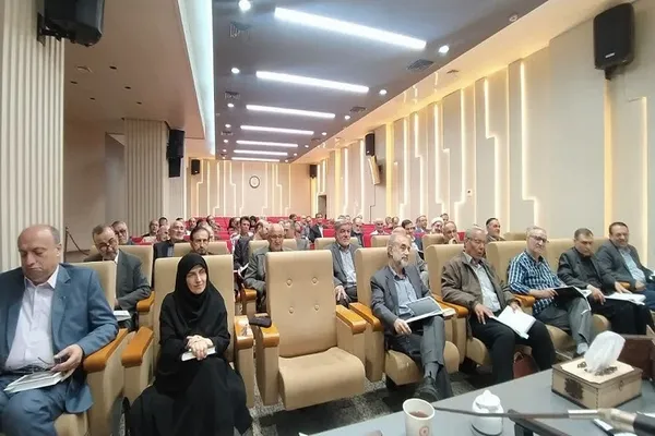 جلسه تفسیر قرآن ویژه مدیران اجرایی آذربایجان‌شرقی