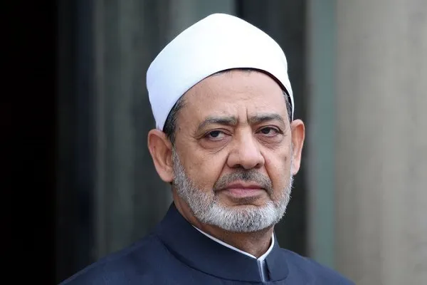 Para fazer abertura da Conferência das Religiões
Sheikh Al-Azhar vai para o Cazaquistão