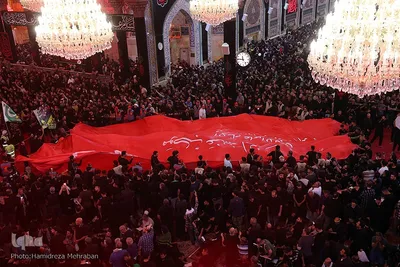 حرم مطهرحضرت اباعبدالله الحسین‌(ع) در روز اربعین