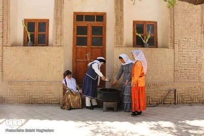 این لباس، تاریخ من است