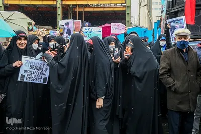 تجمع مردمی دانشجویی مقابل سفارت فرانسه