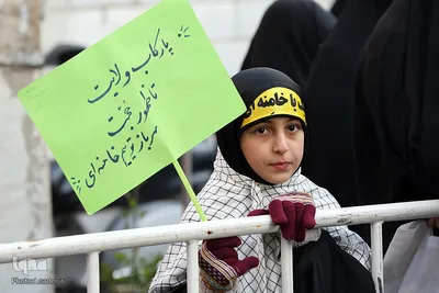 دیدار هزاران تن از مردم قم با رهبر انقلاب
