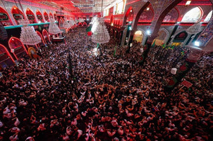 Erbain gününde İmam Hüseyin Türbesi’nin manevi atmosferi